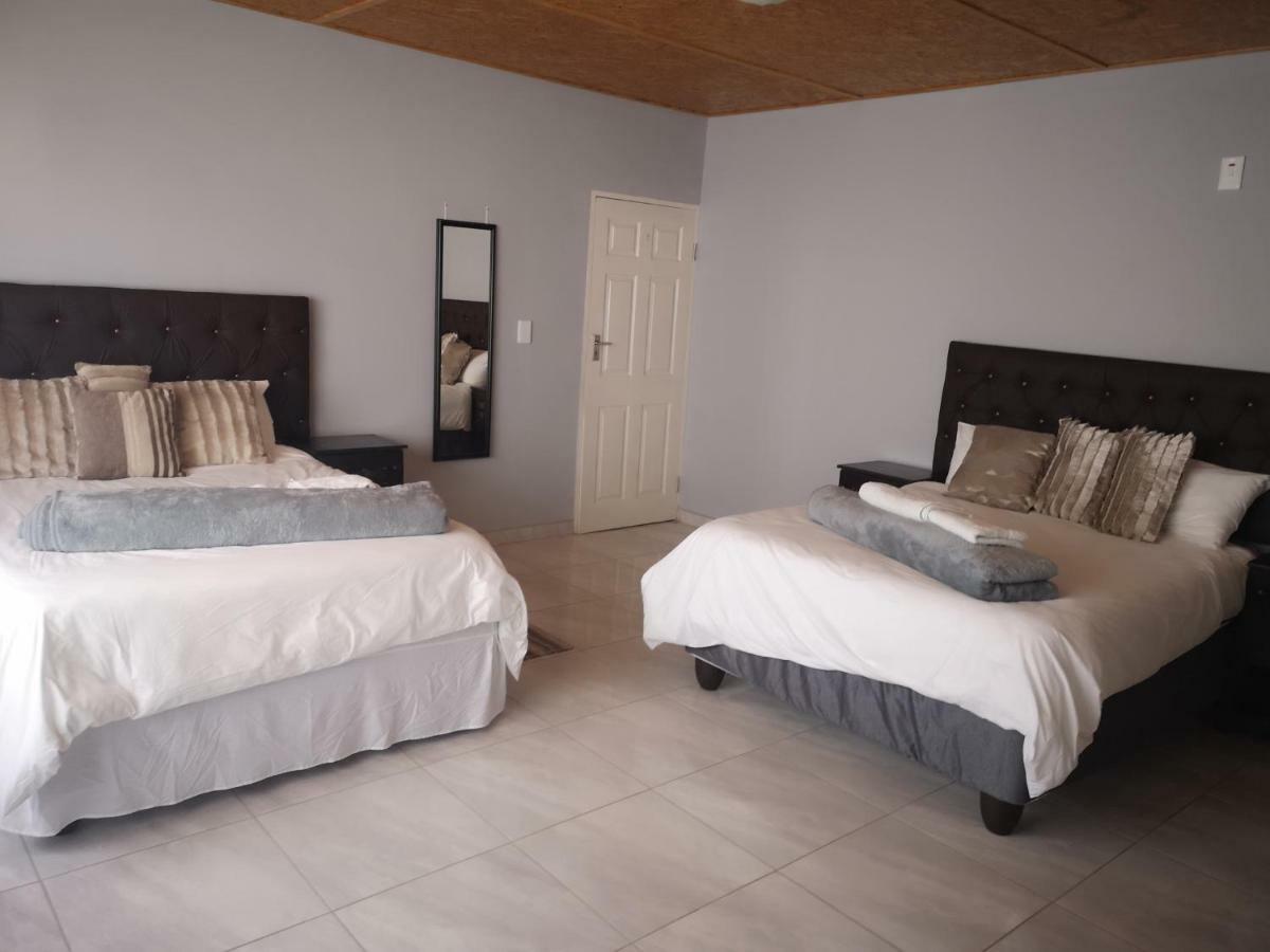 Tuvawa Luxury Suites Walvis Bay Exterior foto